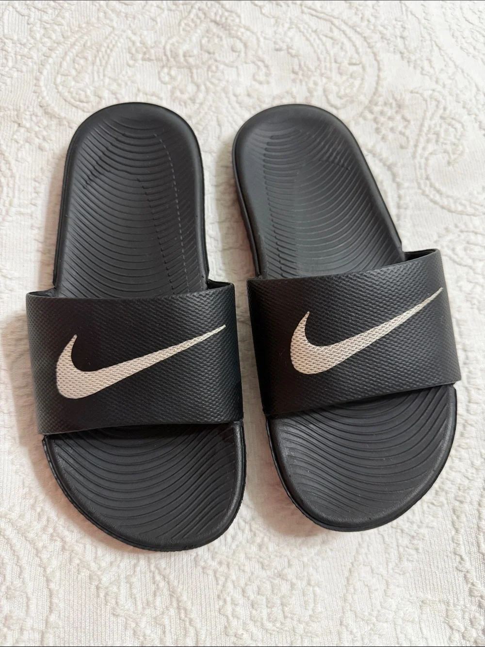 Nike Kids Size 2 Youth Black Slide Sandals with White Swoosh Logo